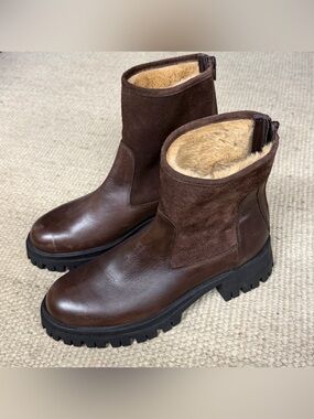 NWOT Lamica Italy Dark Brown Leather & Suede Chunky Lug Sole Ankle Boots Size 40